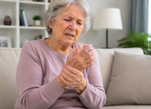 8 Early Warning Signs of Polyarthritis