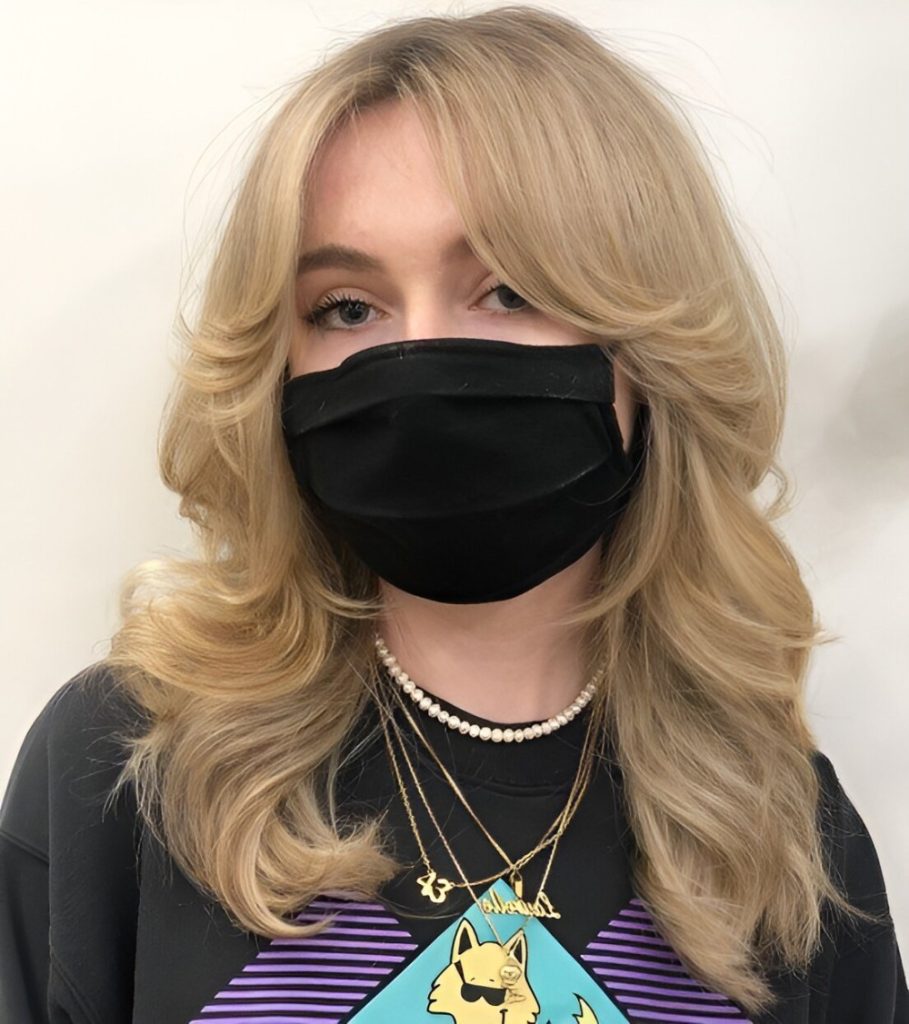 90s Layered Hair With Curtain Bangs
