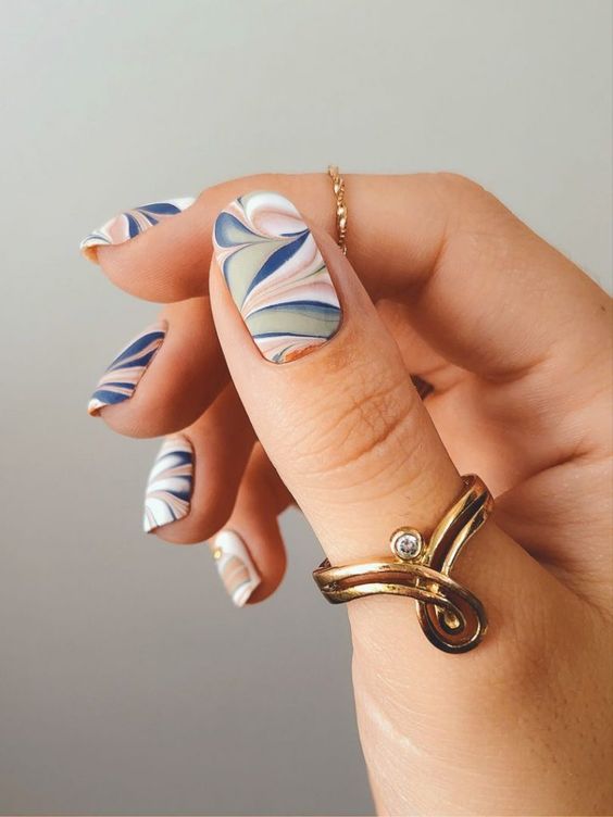 Abstract Matte Manicure2