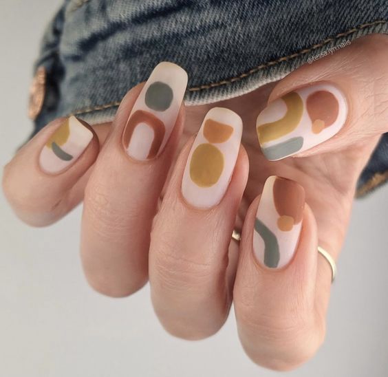 Abstract Matte Manicure7