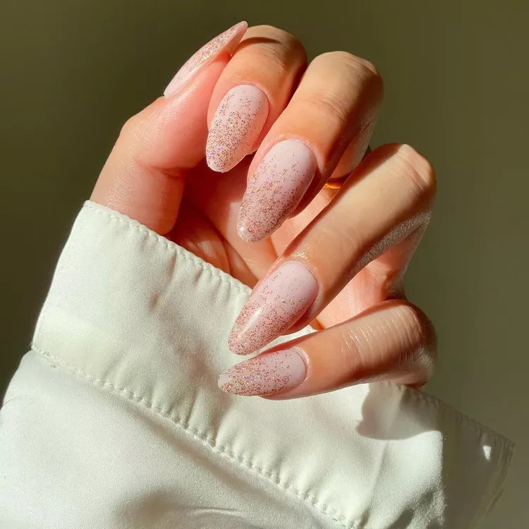 Almond Ombre Glitter Nail Designs