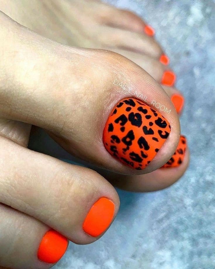 Animal Print Toe Nails