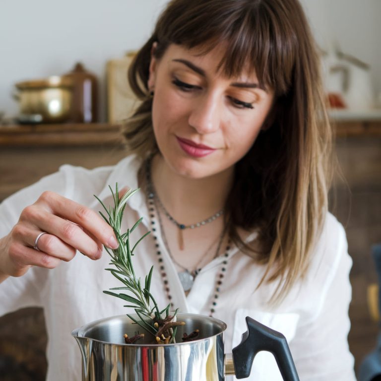 Beauty Benefits of Drinking Rosemary Clove Tea