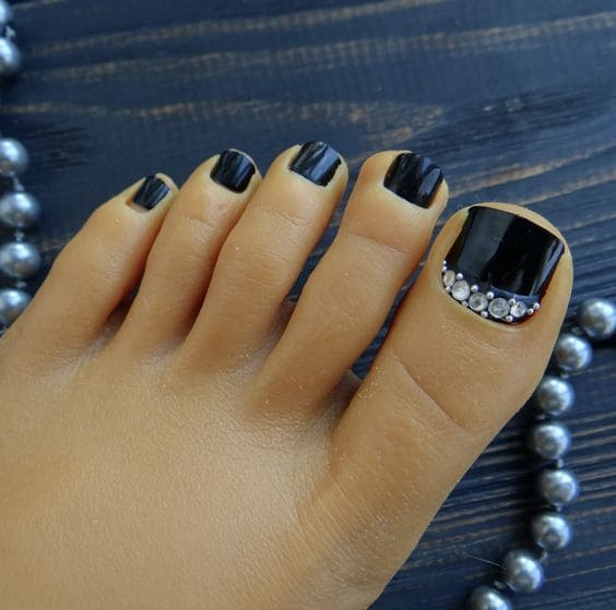 Bedazzled Toe Nails