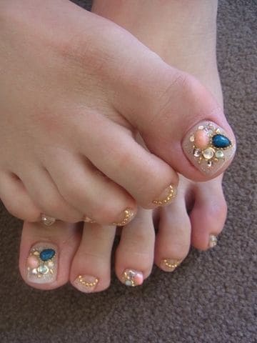 Bedazzled Toe Nails