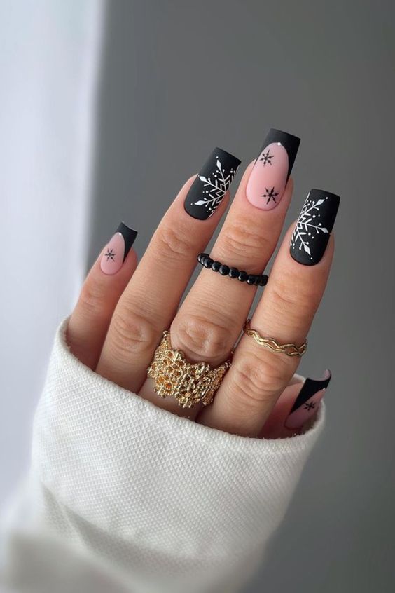 Black And White Christmas Manicures