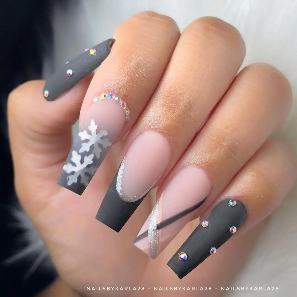 Black And White Christmas Manicures