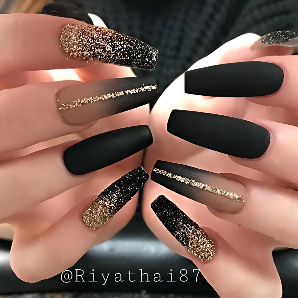 Black Glitter Nail Designs
