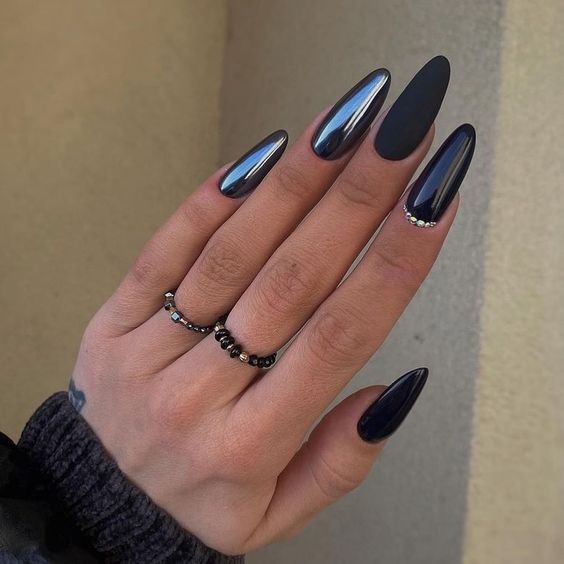 Black Mirror Chrome Nails