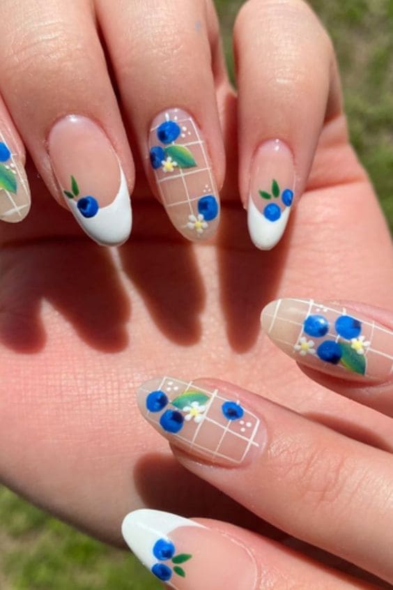 Blueberry Mani