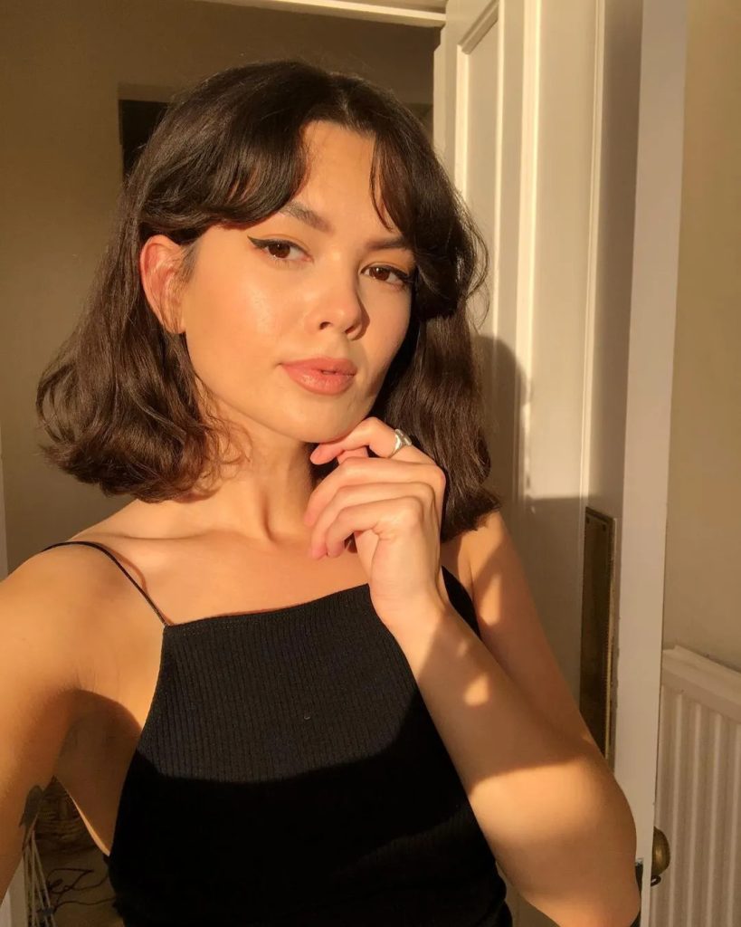 Blunt Lob With Curtain Bang