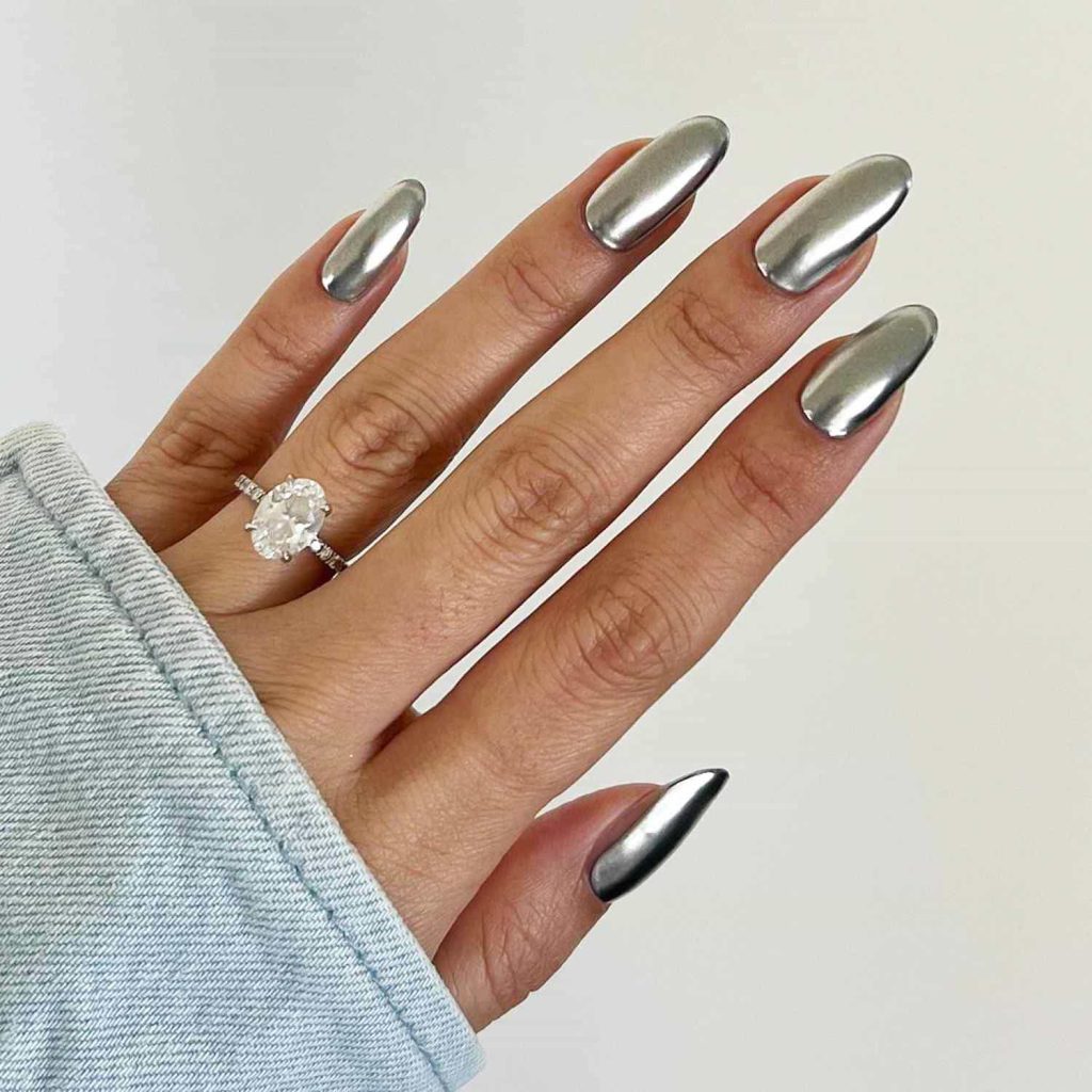  Bold Chrome Nails