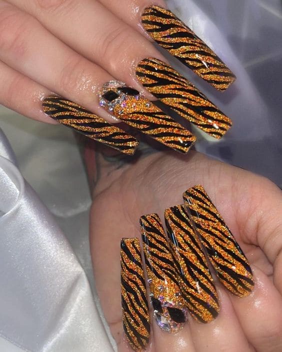 Bold Tiger Print Nail Ideas