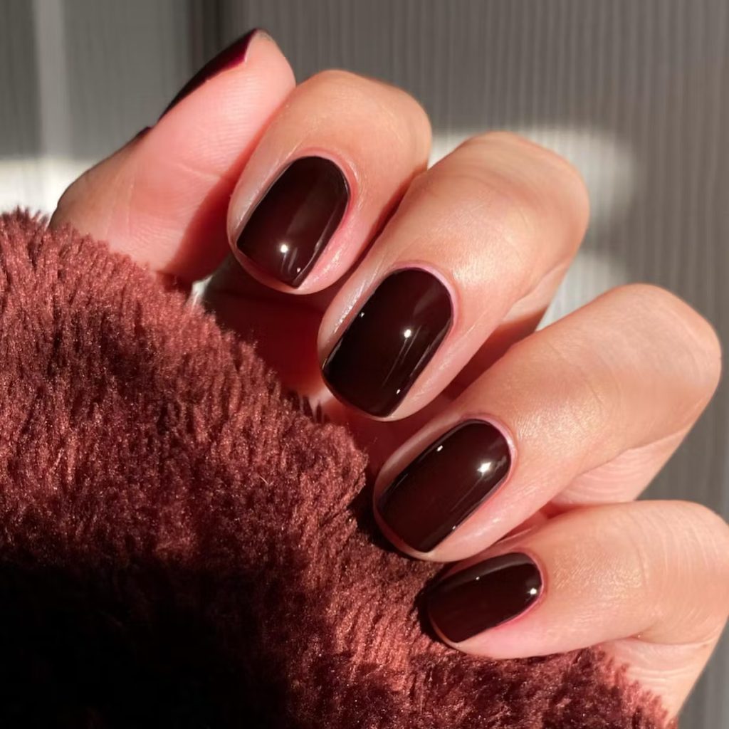 Burgundy Vampy Nails