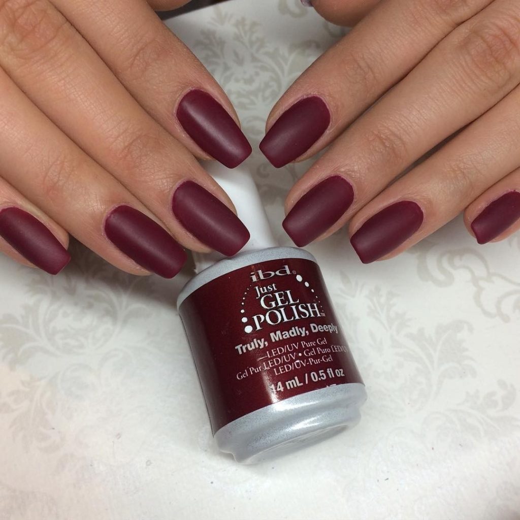 Burgundy Vampy Nails