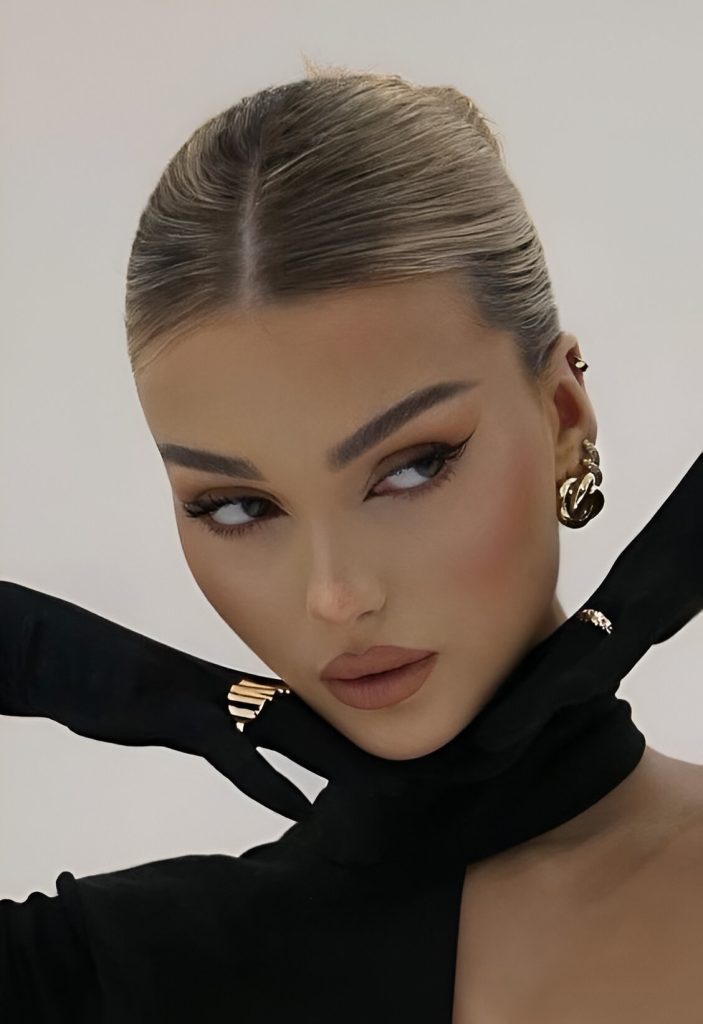  Casual Hairstyles With Sleek Bun