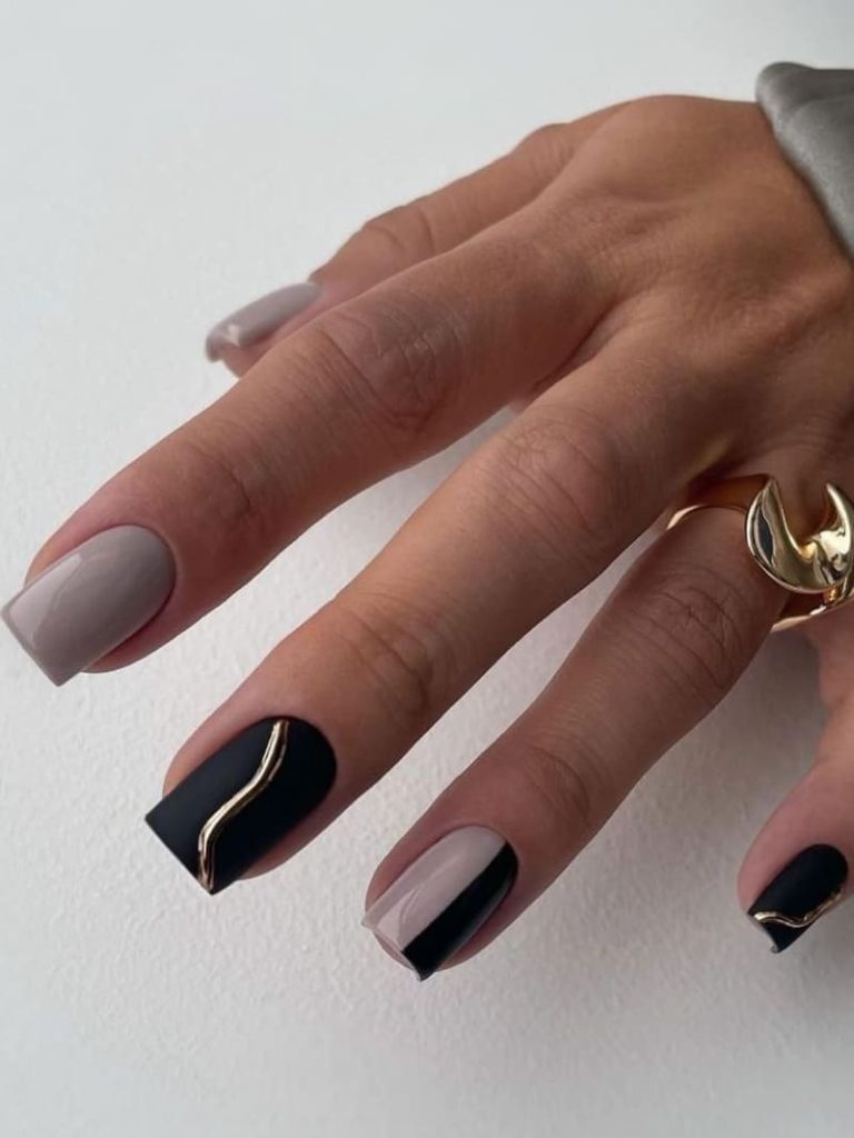 Chic Short Grey Manicure