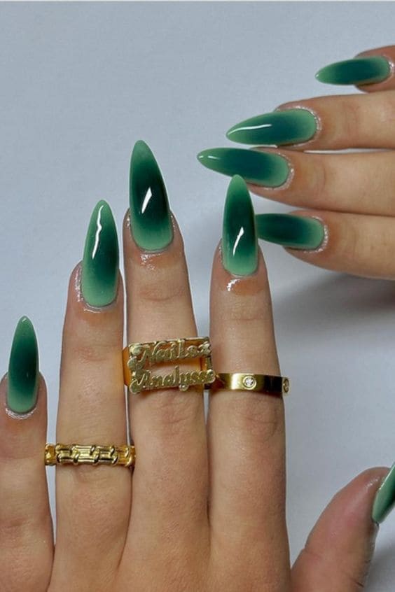 Classy Green Manicures