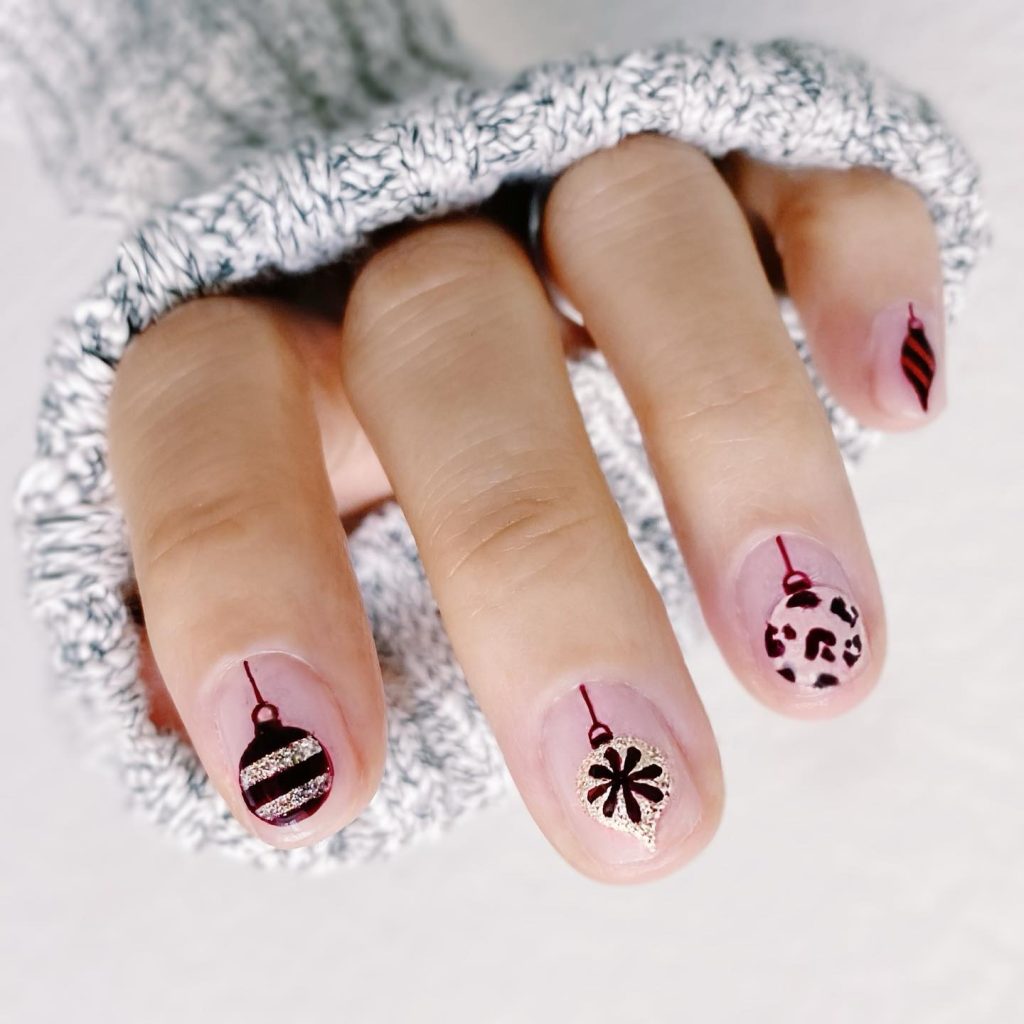Cute Christmas Nail Art Designs