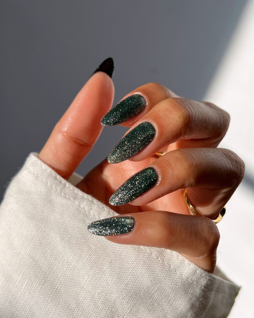 Cute Christmas Nail Art Designs