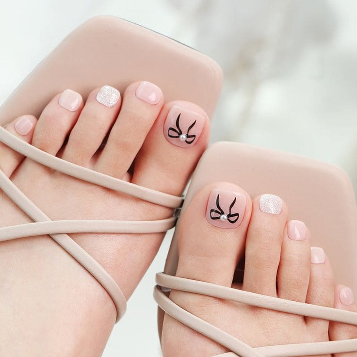  Cute Ribbon Pedicure