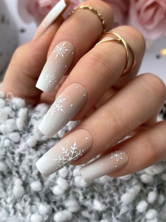  Cute White Christmas Nails