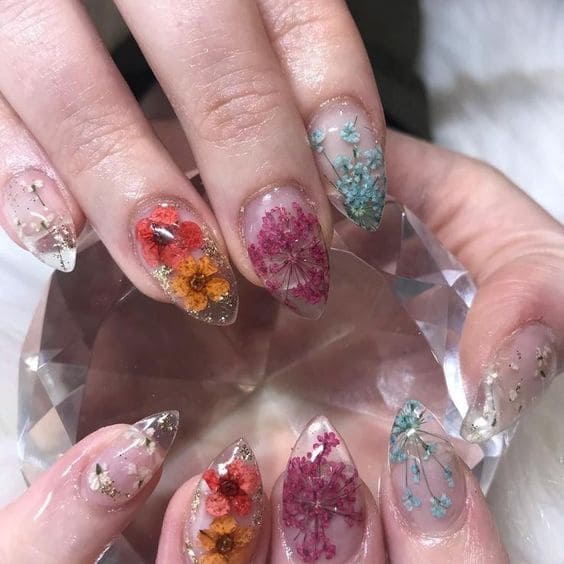 Dried Flower Nail Art2