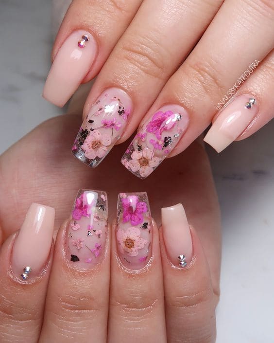 Dried Flower Nail Art3