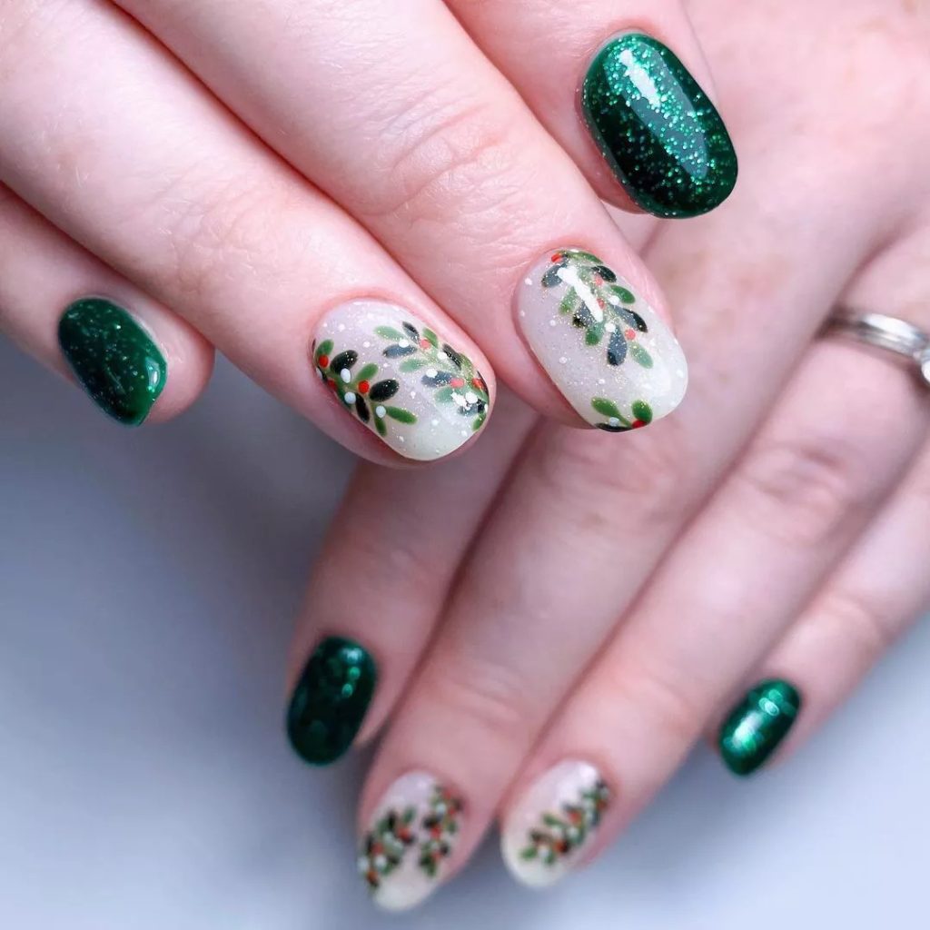  Easy Green Holiday Nails