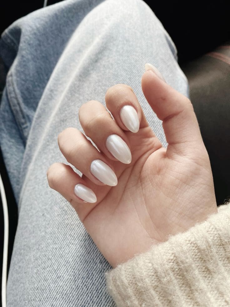 Elegant Milky Nails1
