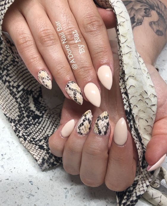  Enchanting Snakeskin Manicure1