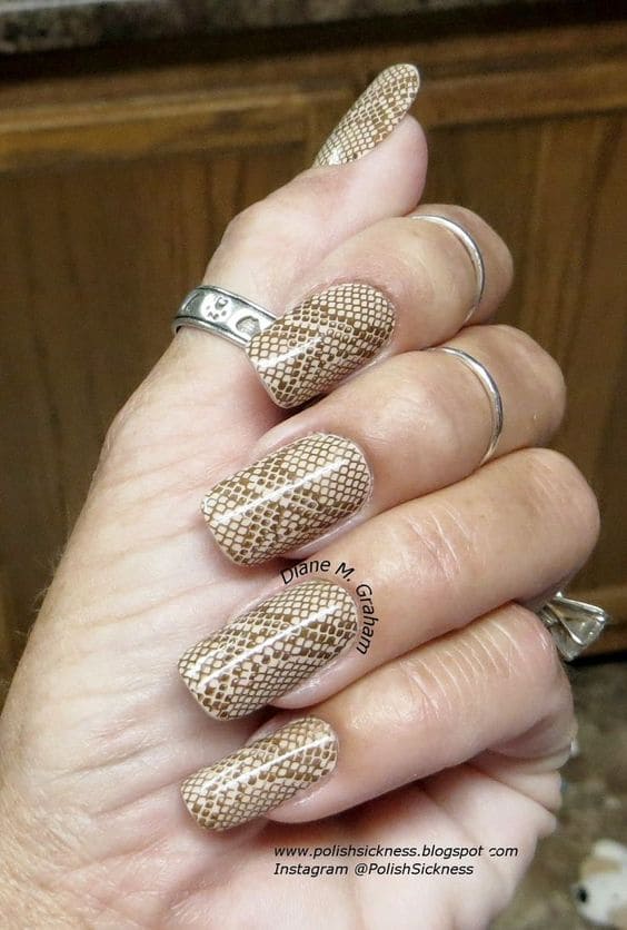 Enchanting Snakeskin Manicure
