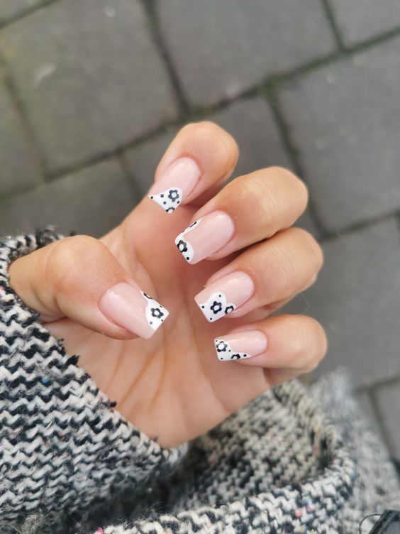 Floral Black And White Nail Designs