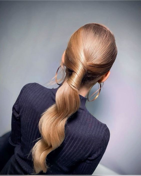  French Roll Ponytail