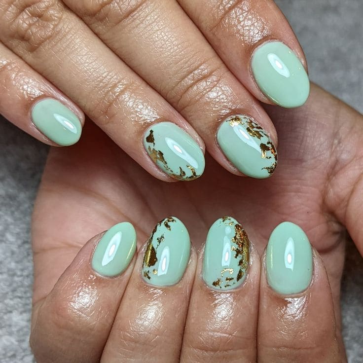 Fresh Mint Nails