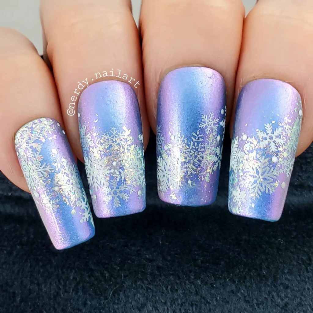  Frosty Blue Manicure Designs