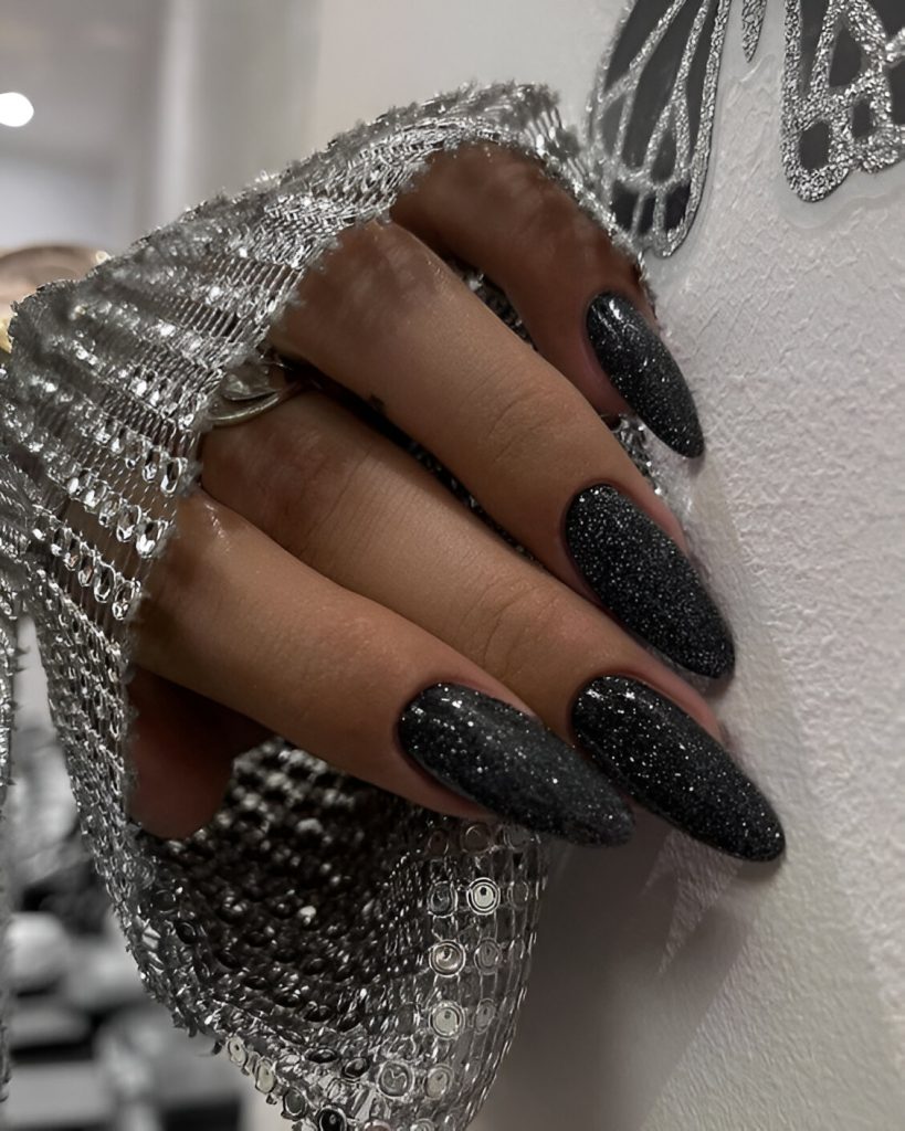 Glam Black Nails