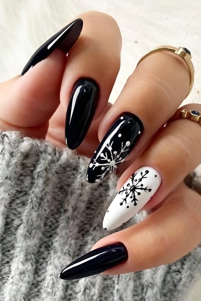 Glam Black Nails