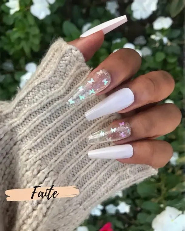  Glittered Clear Acrylic Nails