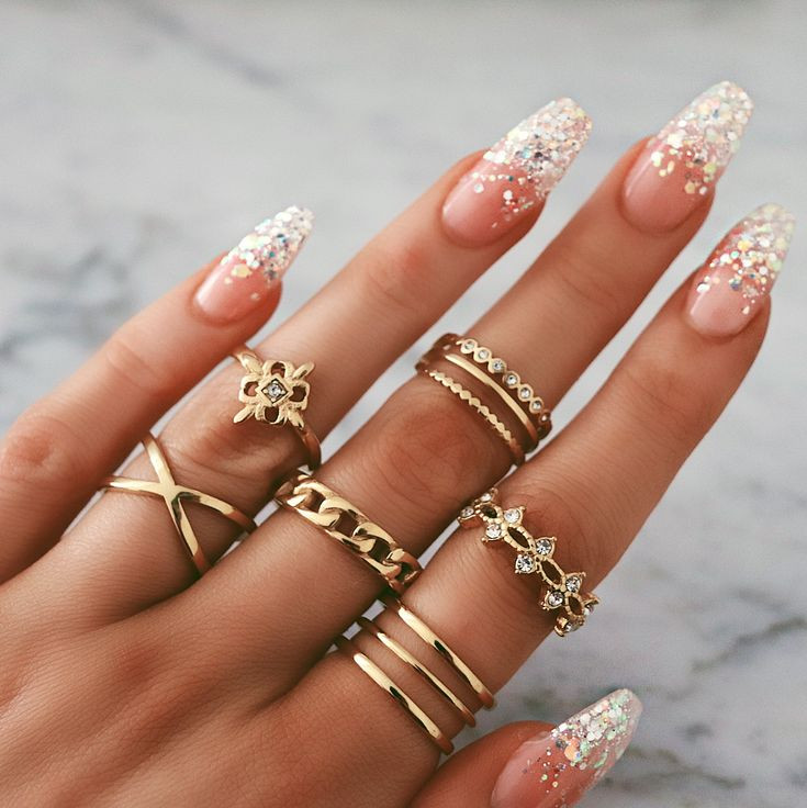  Glittered Clear Acrylic Nails