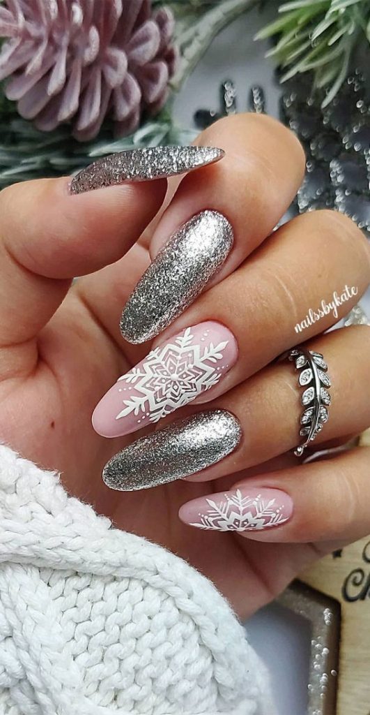 Glittered Festive Manicure Ideas