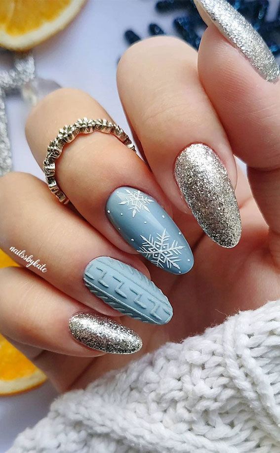 Glittered Festive Manicure Ideas