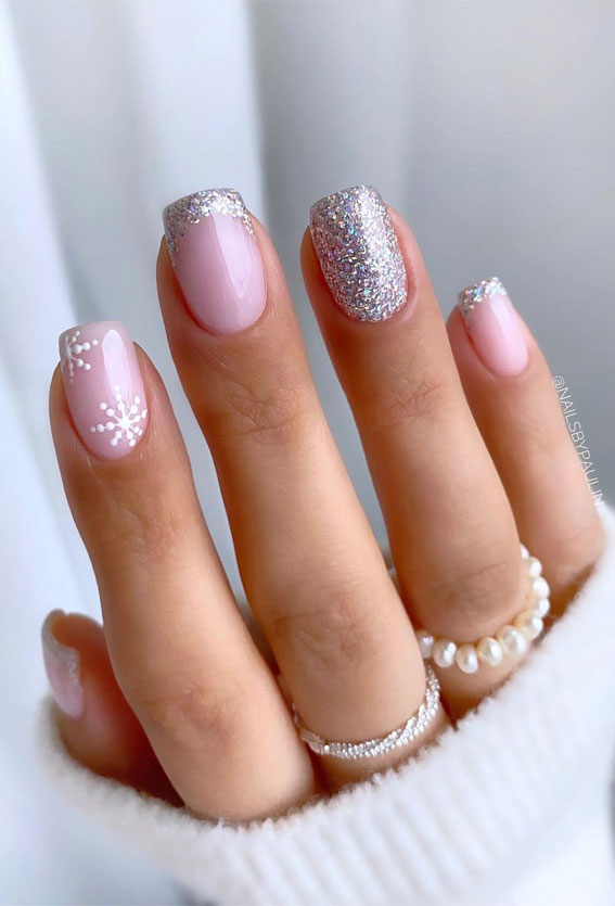 Glittered Holiday Manicures