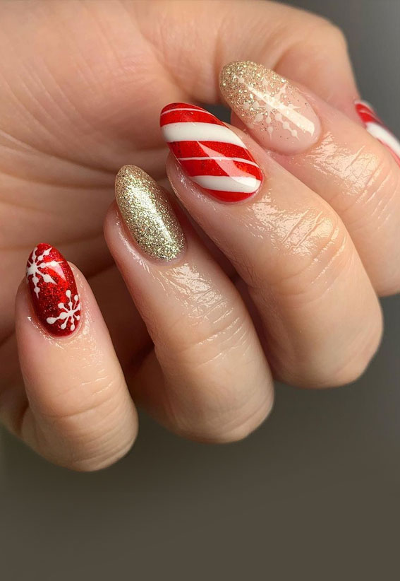 Glittered Nails For Holiday