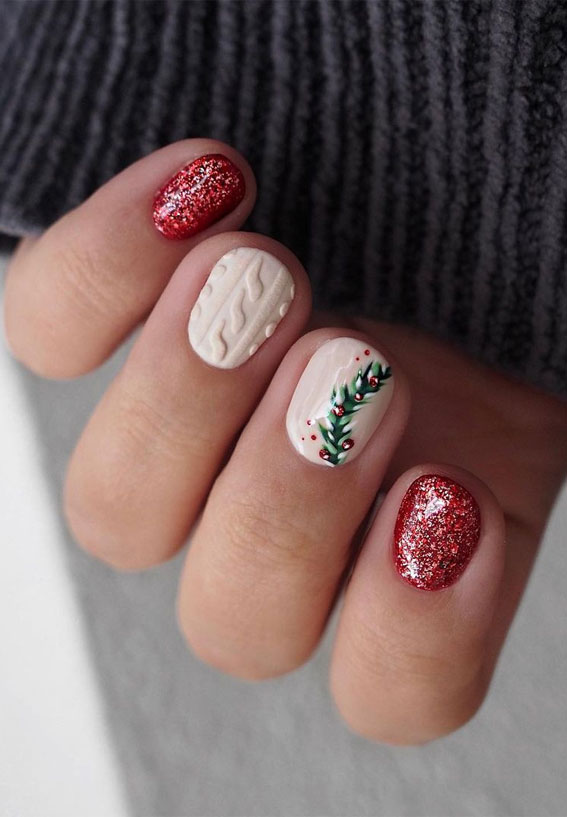 Glittered Nails For Holiday