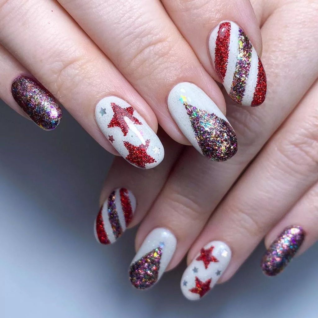 Glittered Nails For Holiday