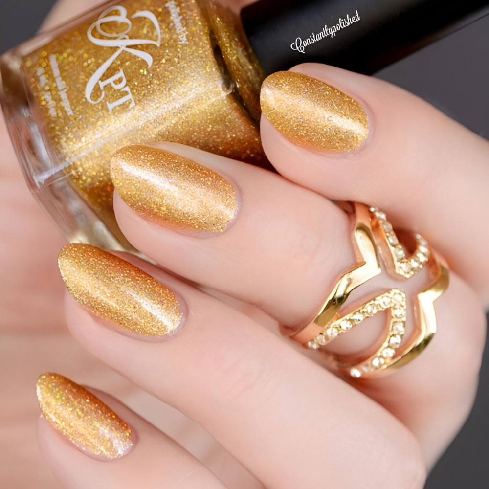 Gold Glitter Nails