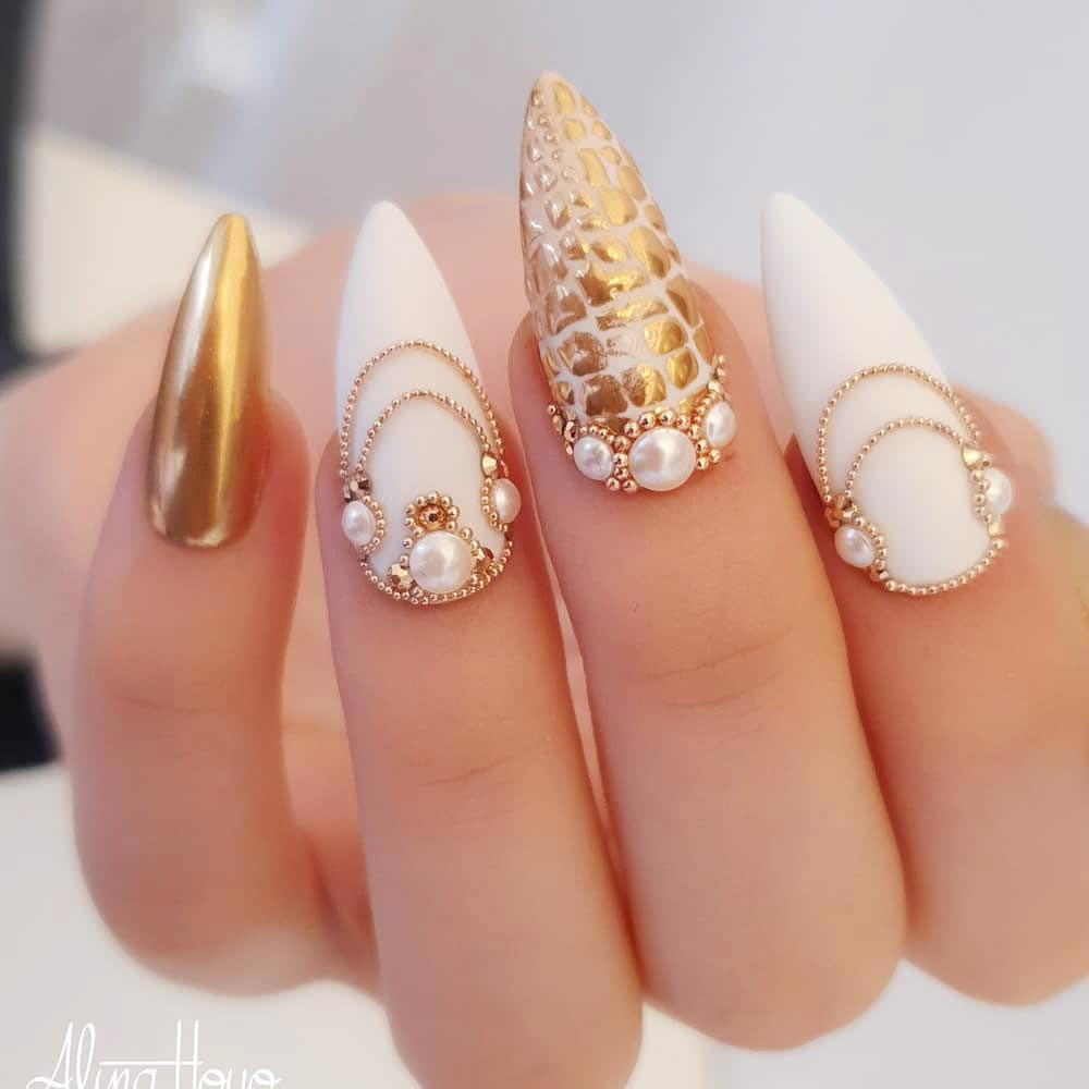 Gold Glitter Nails