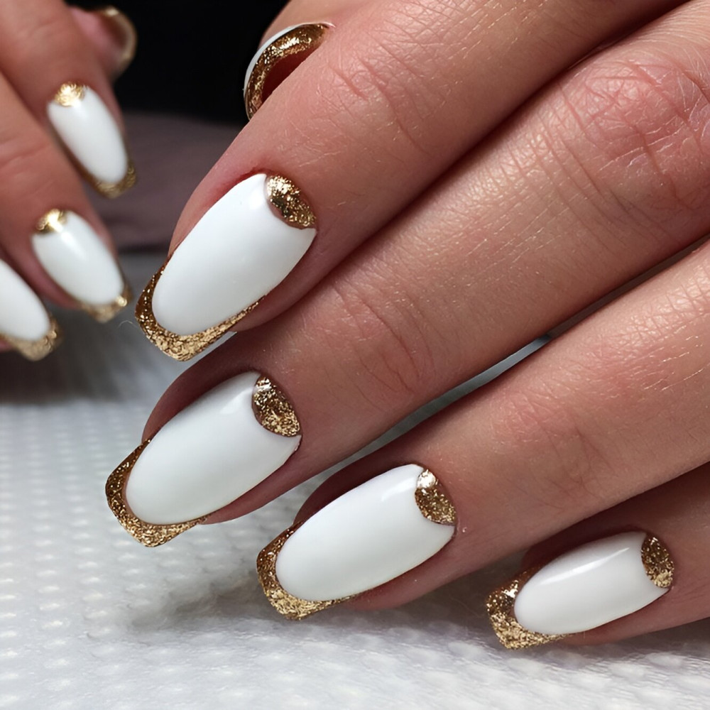 Gold Glitter Nails