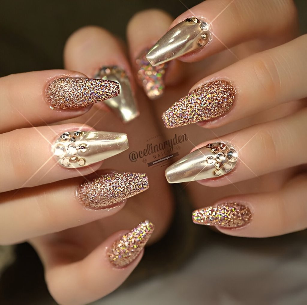 Gold New Year Manicures